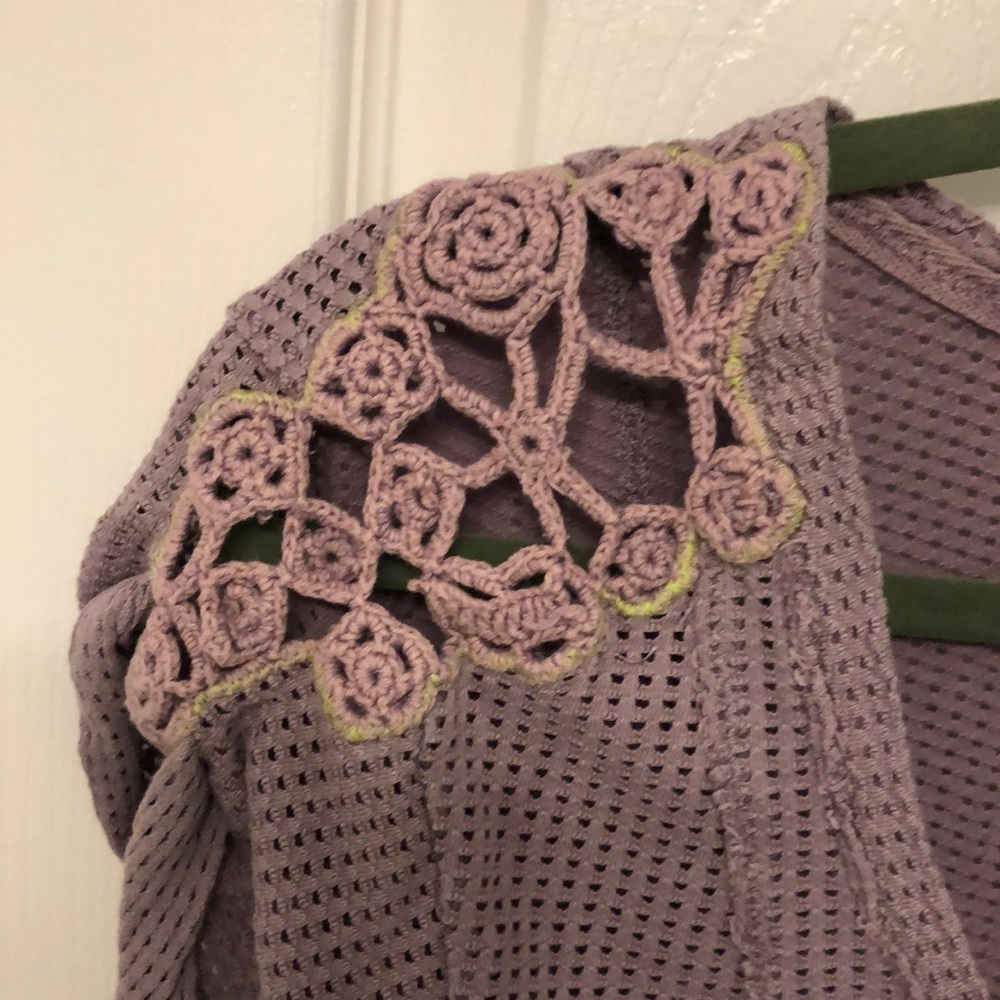 Free People lilac crochet short sleeved top